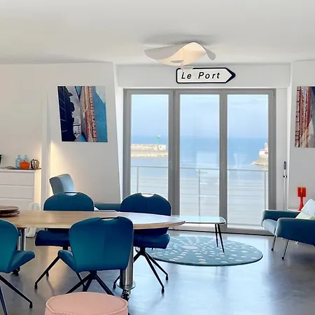 Fenetre Sur I Cap アパート