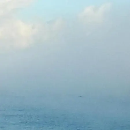 Fenetre Sur I Cap アパート *