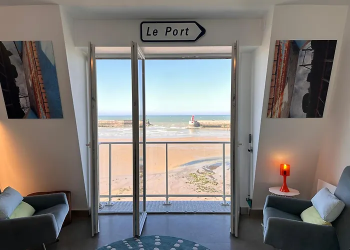 Fenetre Sur I Cap * Port-en-Bessin-Huppain